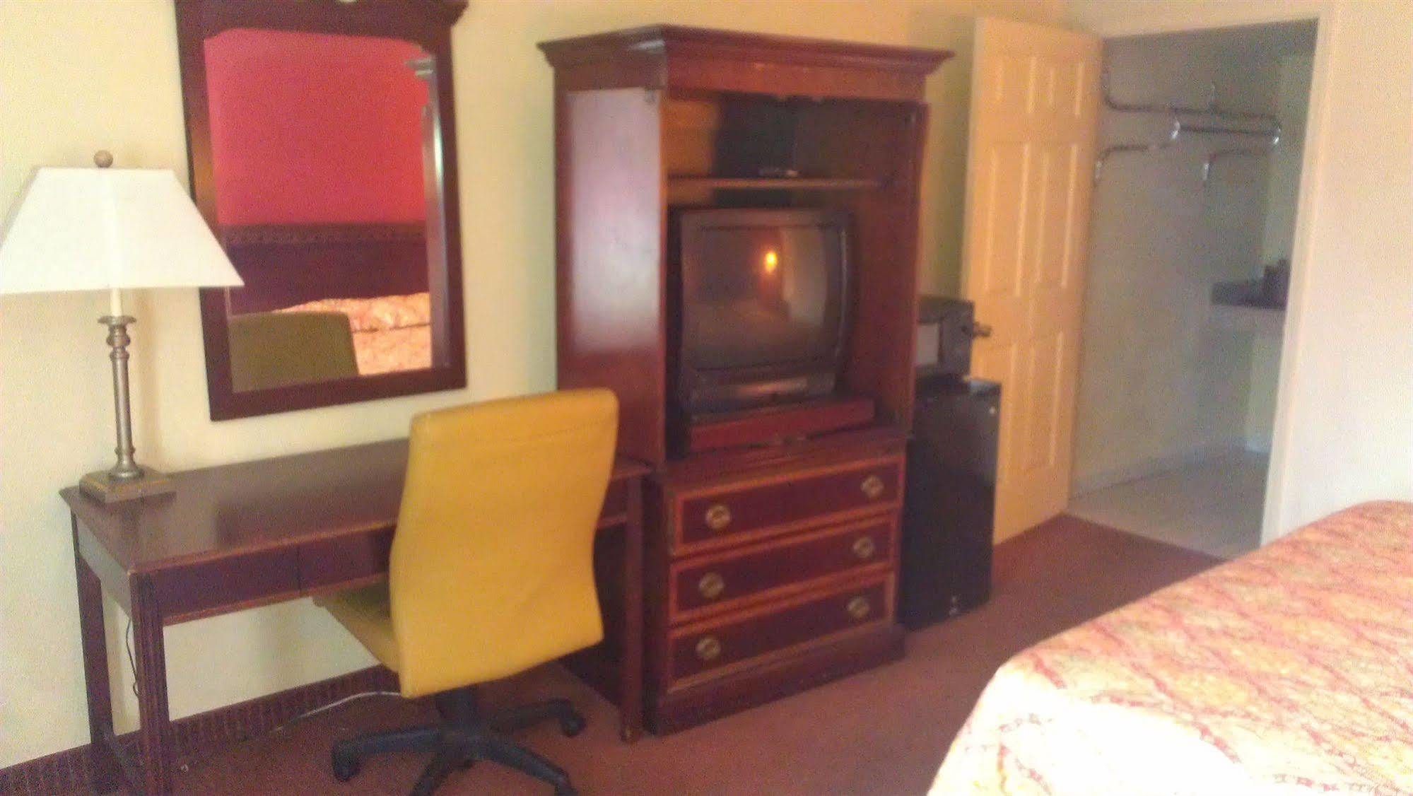 Atlanta Airport Hotel ฟอร์เรสต์ พาร์ค ภายนอก รูปภาพ
